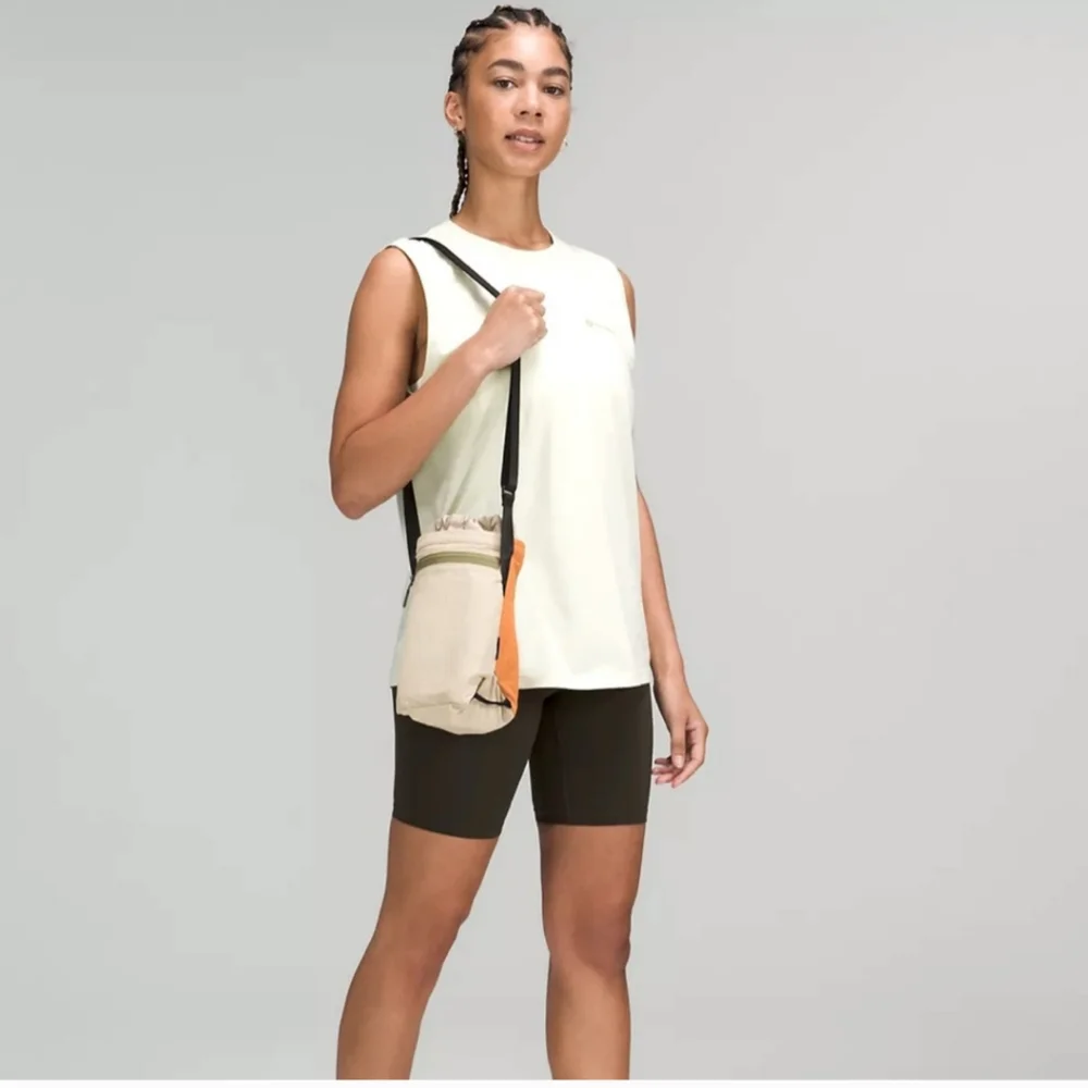 lululemon athletica Orange and Beige Crossbody Bag - Picture 6 of 9